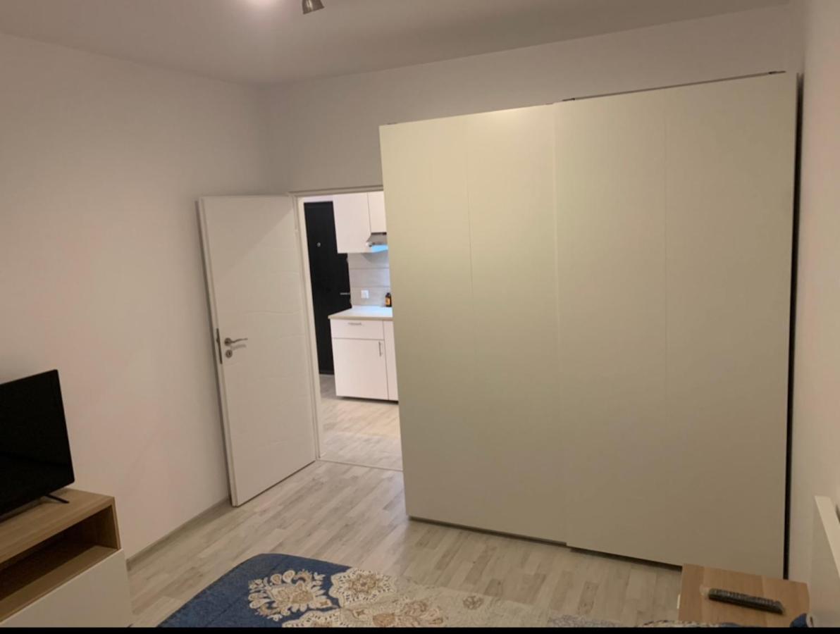 Retreat Luxury Apartment Near Presidential Palace 부쿠레슈티 외부 사진